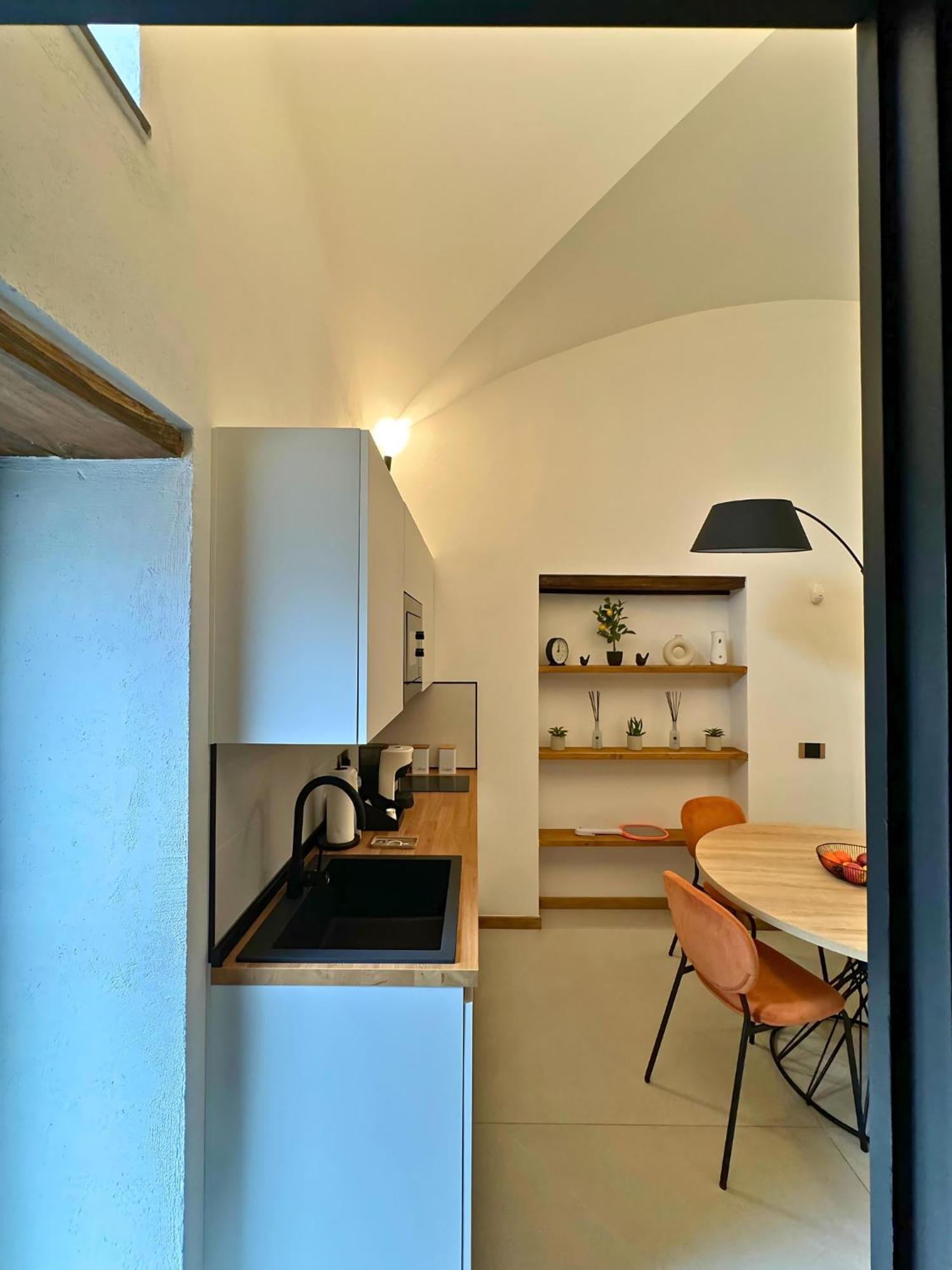 Dislocati Bnb - Jacuzzi Privata - Cucina - Tv60" - Minimal Luxury Marigliano Exterior foto